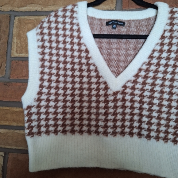 Kendall + Kylie School Girl Sweater Vest XS - Picture 7 of 11